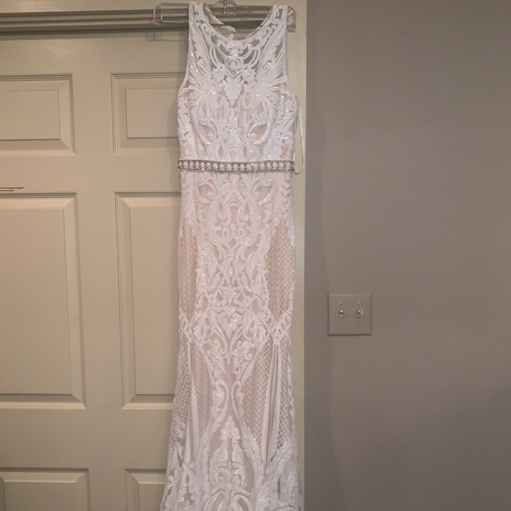 Prom / Pageant gown - Picture 7 of 11